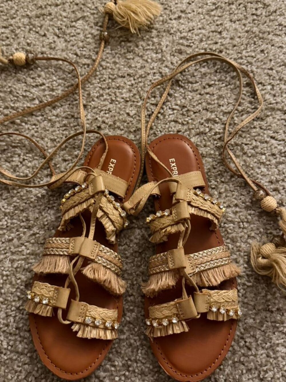 Express Women's Tan and Gold Flipflops